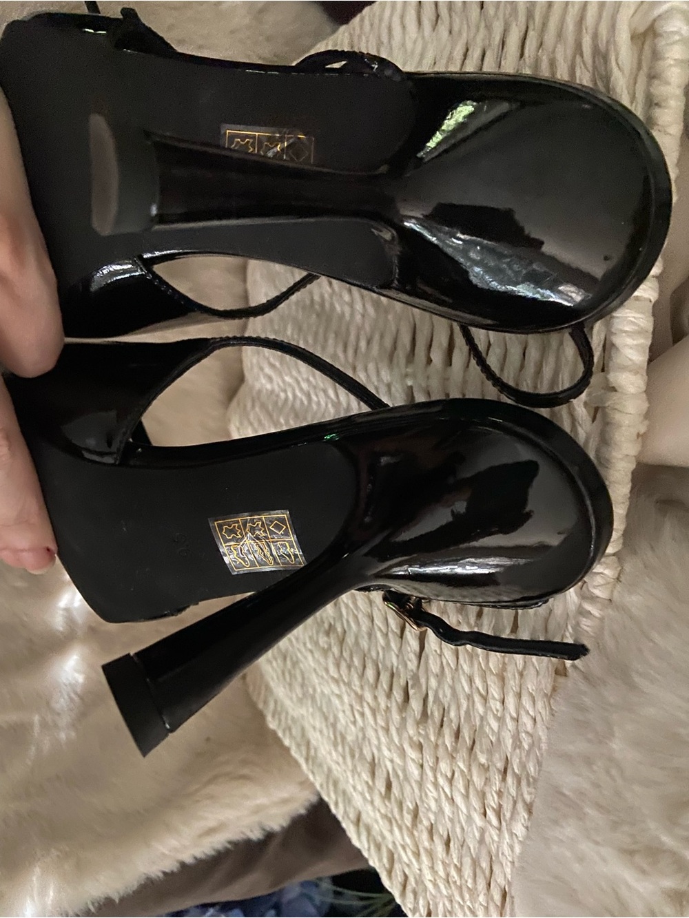 Jeffrey Campbell Patent Leather "Lash" Pointed Toe Slingback Kitten Heels. - Picture 10 of 11
